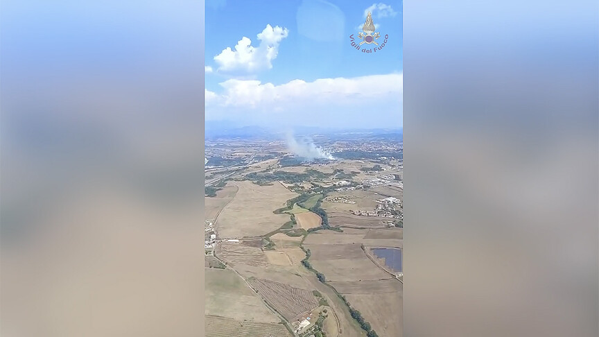 İtalya'da mühimmat firmasına ait tesiste yangının ardından patlama meydana geldi