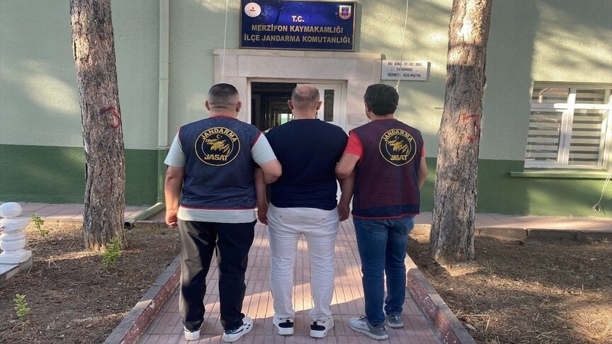 Amasya'da Interpol tarafından kırmızı bültenle aranan zanlı yakalandı