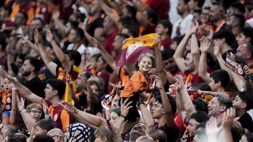 Futbolseverlerin 88 günlük "lig hasreti" bitiyor