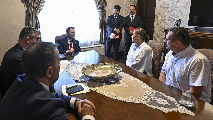 Adalet Bakanı Gürlek, yorgun mermi isabet etmesi sonucu hayatını kaybeden Emir Yuşa'nın ailesiyle görüştü