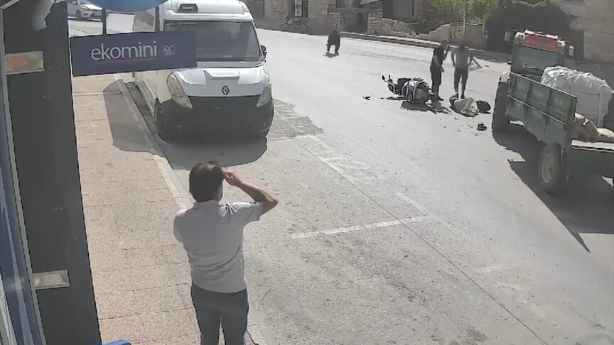 Mersin'de motosiklet ile traktörün çarpıştığı kaza güvenlik kamerasında