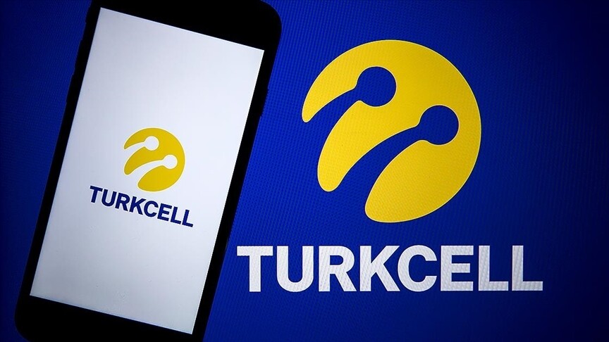 Turkcell'in yılın ikinci çeyreğinde net karı 5,2 milyar lira oldu