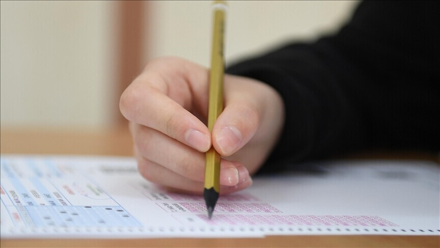 Milli Eğitim Bakanı Tekin: LGS ile YKS'nin içeriği ve soru havuzu yeni müfredata göre olacak
