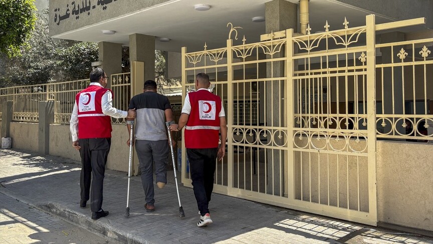 Türk Kızılay, Gazze'de protez destek projesi başlattı