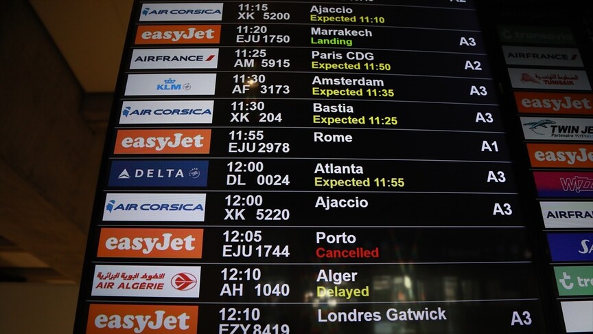 Hava yolu şirketi EasyJet'in Fransa'daki kabin çalışanları greve gitti