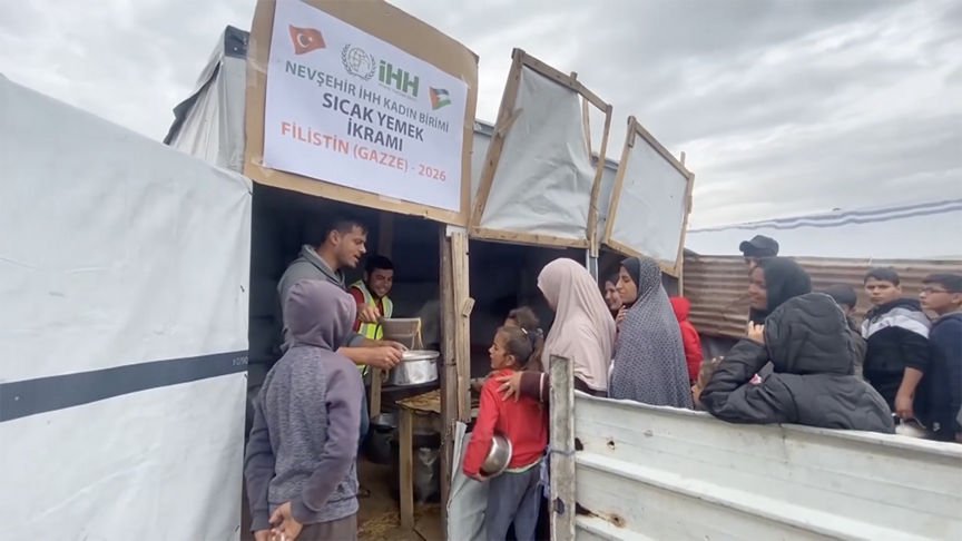 İHH, İsrail ablukası nedeniyle insani krizin yaşandığı Gazze'de yardımlarını sürdürüyor