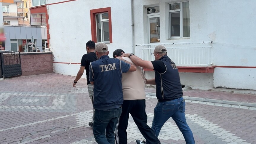 Kırşehir'de Interpol tarafından kırmızı bültenle aranan zanlı yakalandı