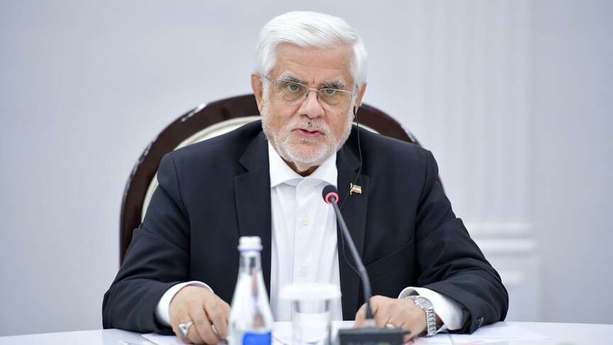 İran Cumhurbaşkanı Yardımcısı Arif: "Düşman toplumsal-kültürel darbe planlıyor"