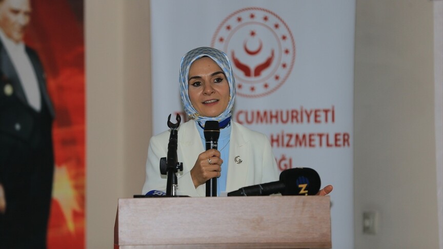 Bakan Göktaş: Evlilik kredisinden faydalanan gençlerimize TOKİ'nin sosyal konut projelerinde özel kontenjan ayıracağız