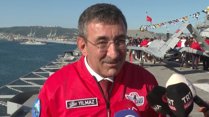 Cumhurbaşkanı Yardımcısı Yılmaz, TEKNOFEST Mavi Vatan'ı ziyaret etti