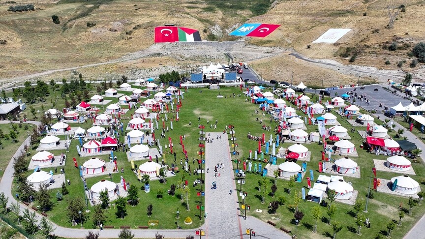 Ahlat'ta Malazgirt Zaferi'nin 955. yıl dönümü etkinlikleri sürüyor