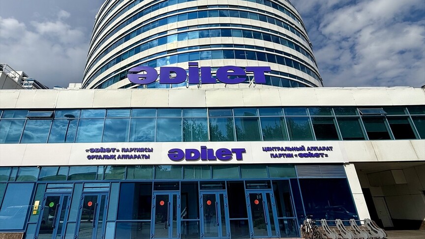 Kazakistan'da tek meclisli Kurultay seçiminde Adilet Partisi birinci oldu