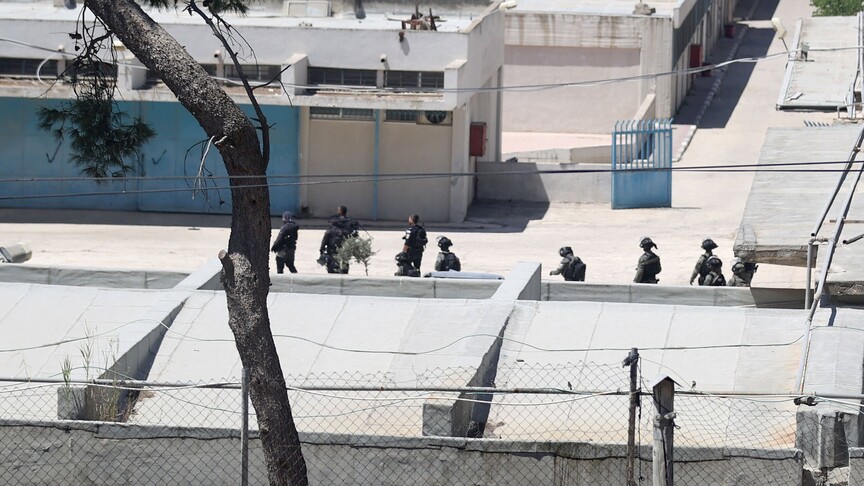İsrail, işgal ettiği UNRWA Kalendiya Eğitim Merkezi'ndeki güçlerini takviye etti