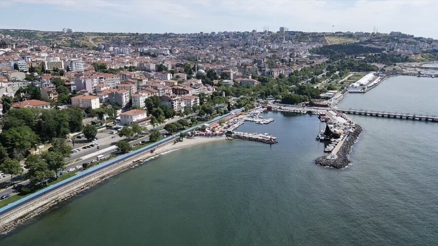Tekirdağ mavi bayraklı plajlarıyla tatilcilere güvenli deniz keyfi sunuyor
