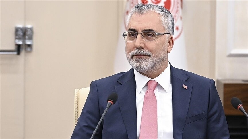Çalışma ve Sosyal Güvenlik Bakanı Işıkhan'dan İŞKUR Mobil uygulamasına ilişkin paylaşım