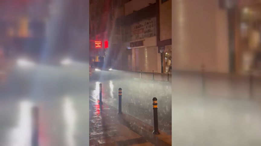 İstanbul'da gök gürültülü sağanak etkili oluyor