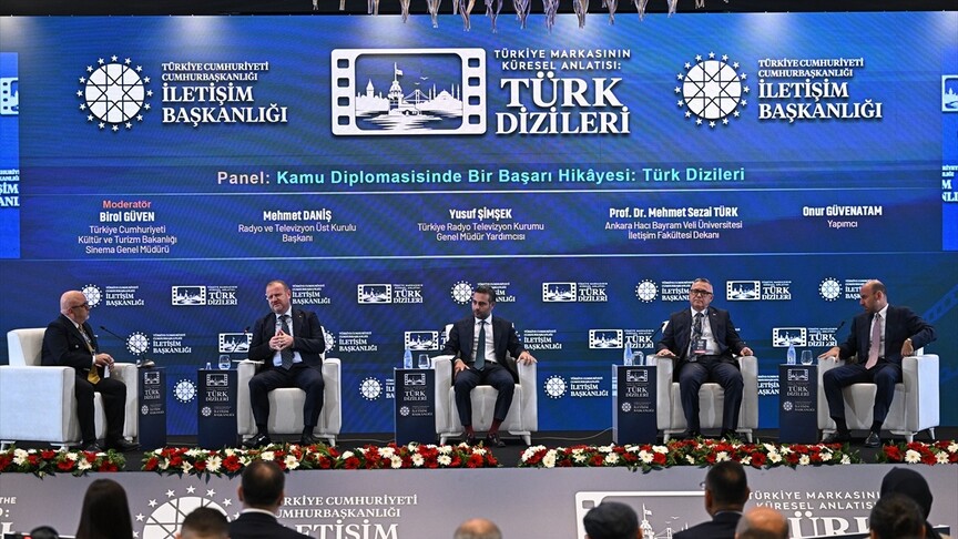 "Kamu Diplomasisinde Bir Başarı Hikayesi: Türk Dizileri" paneli düzenlendi