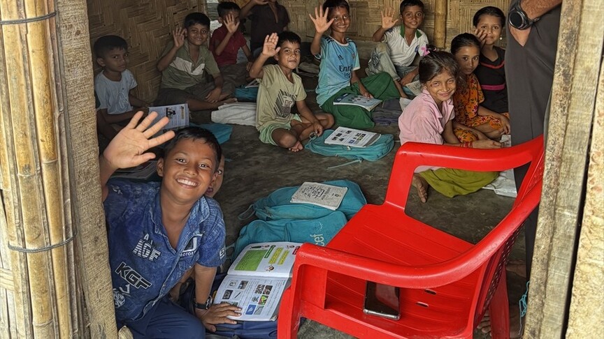 Türk STK'ler Arakanlı çocukların ve gençlerin eğitimden kopmaması için çalışıyor