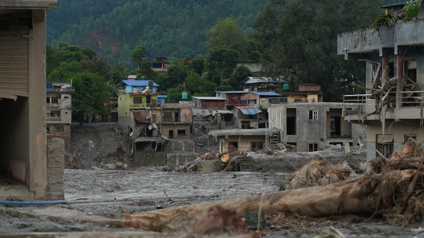Nepal'deki selde hayatını kaybedenlerin sayısı 389'a çıktı