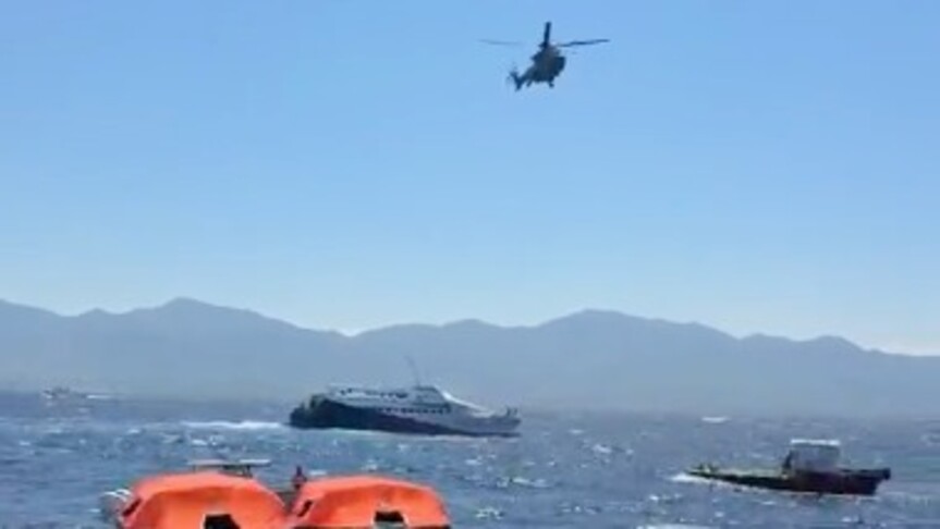 KKTC'nin Girne Limanı'ndan ayrılan feribotun alabora olması nedeniyle kurtarma çalışması başlatıldı
