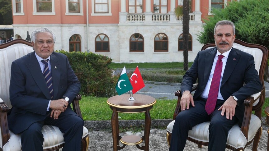 Dışişleri Bakanı Fidan, Pakistanlı mevkidaşı Dar ile İstanbul'da görüştü