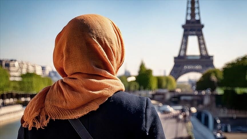 Fransa'da aşırı sağcı milletvekili seçimi kazanmaları halinde başörtülülere para cezası uygulanacağını söyledi
