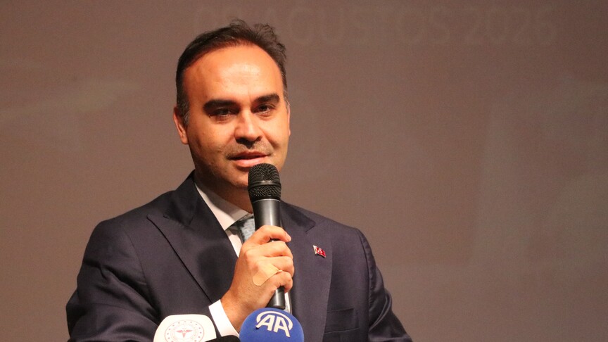Bakan Kacır: Üretimin, yatırımın, istihdamın, ihracatın yanında olmaya devam edeceğiz