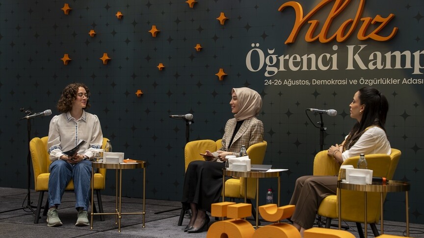TÜRGEV başarılı genç kızları Yıldız Öğrenci Kampı'nda buluşturdu
