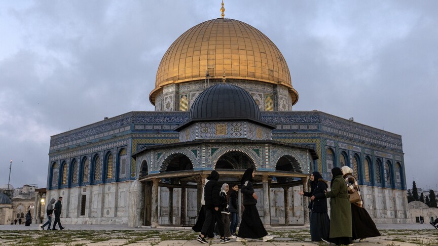 Mescid-i Aksa imam hatibi Sabri, Aksa'daki ihlallerinin İsrail'e hiçbir hak kazandırmayacağını vurguladı