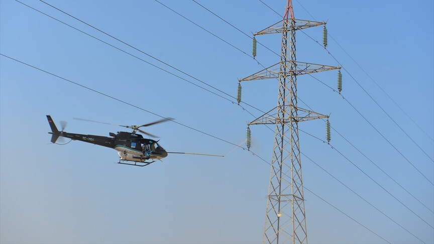 TEİAŞ'ın helikopter destekli bakım çalışmaları elektrik hatlarındaki arızaları azaltıyor
