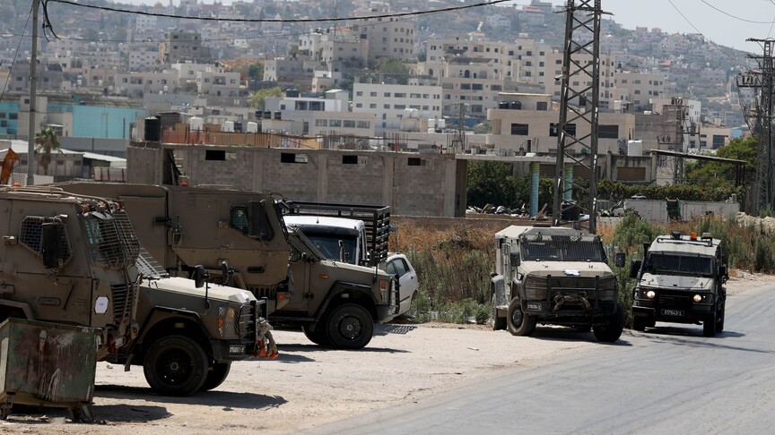 İsrail ordusu, baskın düzenlediği Nablus'ta "karargaha çevirdiği" binada Filistinlileri sorguladı