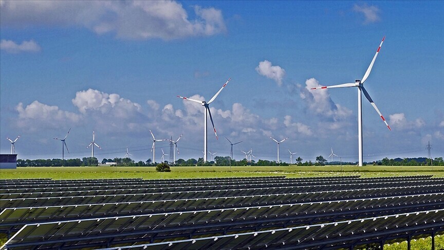 Türkiye'nin yapay zeka hedefinde düşük karbonlu enerji ve şebeke yatırımları öne çıkıyor