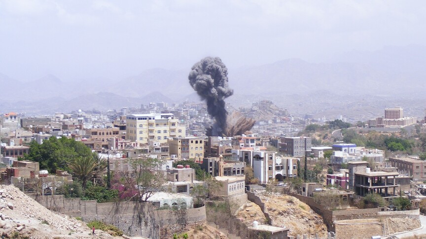 Yemen resmi haber ajansı: Husiler Taiz kentini 3 balistik füzeyle hedef aldı