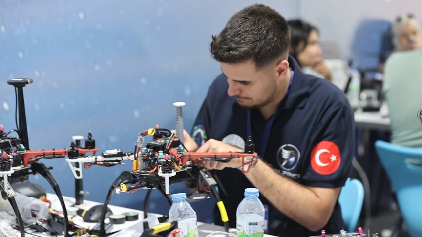 TEKNOFEST 2026 Sürü İHA Yarışması Gaziantep'te başladı