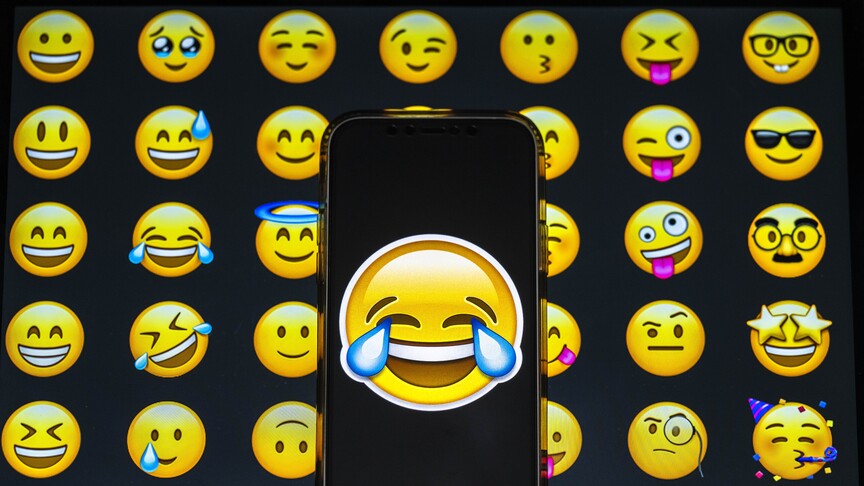 DOSYA: HİYEROGLİFLERDEN EMOJİLERE
