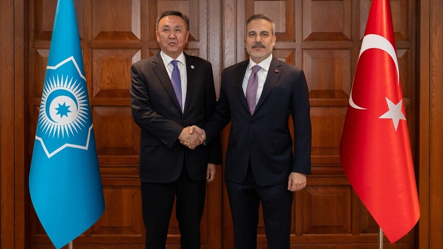 Dışişleri Bakanı Fidan, TDT Genel Sekreteri Ömüraliyev'i Ankara'da kabul etti