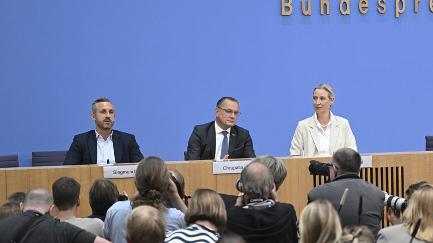 AfD'nin seçim zaferinin ardından Saksonya-Anhalt'ta halk, hükümetin kurulmasının zor olacağı görüşünde