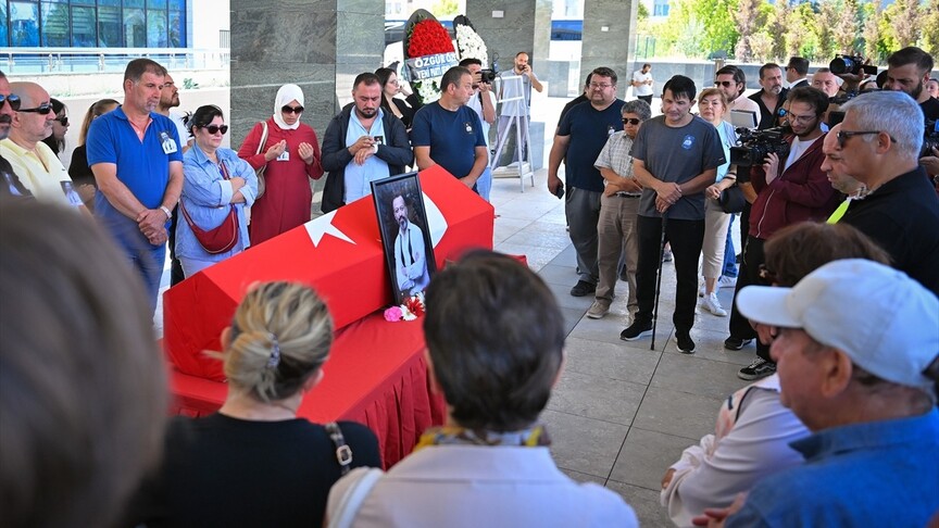 Oyuncu Serhat Kılıç, başkentte son yolculuğuna uğurlandı