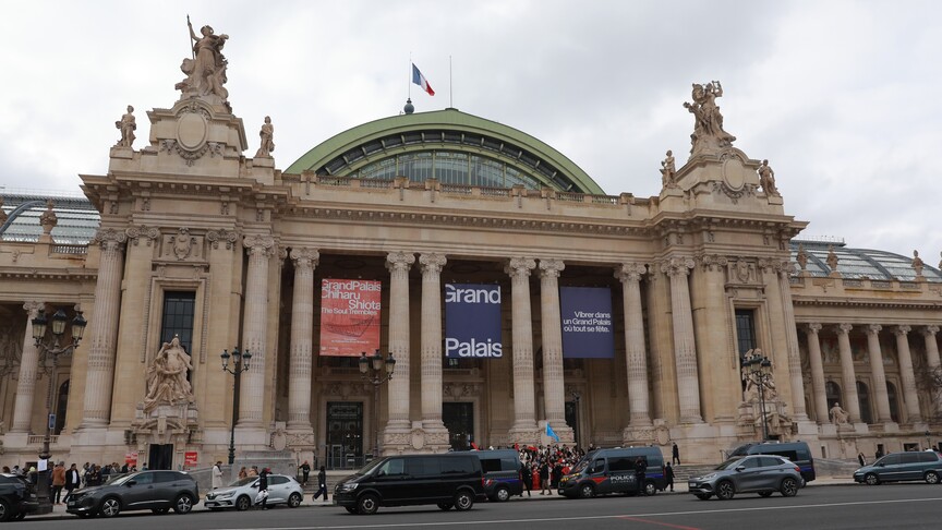 Paris'te uzay teknolojileri ve ekonomisinin ele alınacağı Uluslararası Uzay Zirvesi başladı