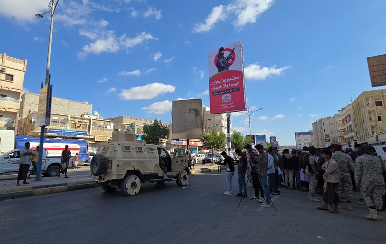Over 500 Killed in Yemen as Houthis Launch Offensive Toward Bab al-Mandab