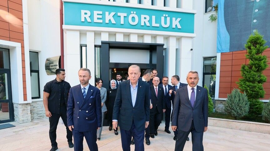 Cumhurbaşkanı Erdoğan, Recep Tayyip Erdoğan Üniversitesini ziyaret etti