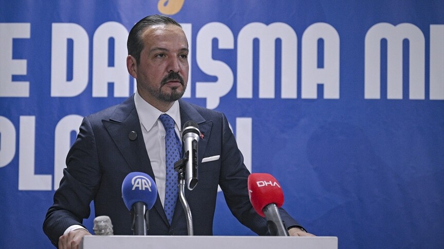 AK Parti Genel Başkan Yardımcısı Zorlu, partisinin Etimesgut İlçe Danışma Meclisi Toplantısı'nda konuştu