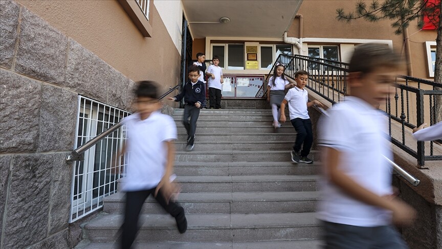 İstanbul'daki okullarda 14 Eylül'de dersler 10.00-15.00 saatleri arasında yapılacak