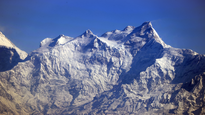 Rapor: Himalayalar bölgesindeki buzullar son 10 yılda yüzde 65 daha hızlı eridi
