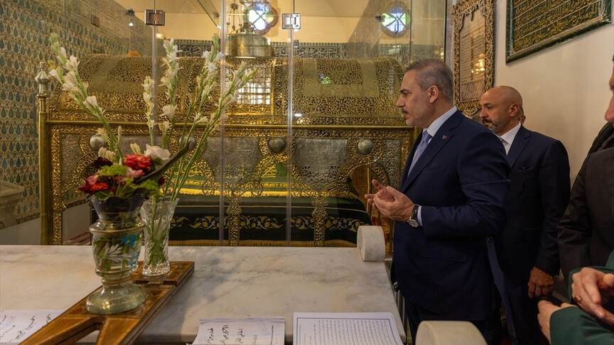 Dışişleri Bakanı Fidan, Suriye'de ziyaretlerde bulundu