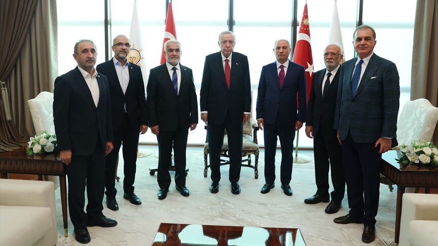 Cumhurbaşkanı Erdoğan, HÜDA PAR Genel Başkanı Yapıcıoğlu'nu kabul etti