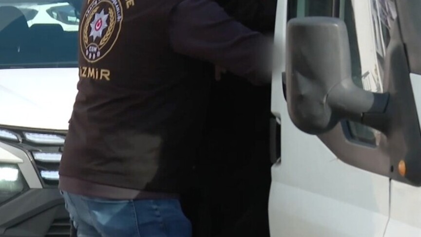 İzmir'de Seferihisar Belediyesine yönelik rüşvet operasyonunda 47 şüpheli adliyede