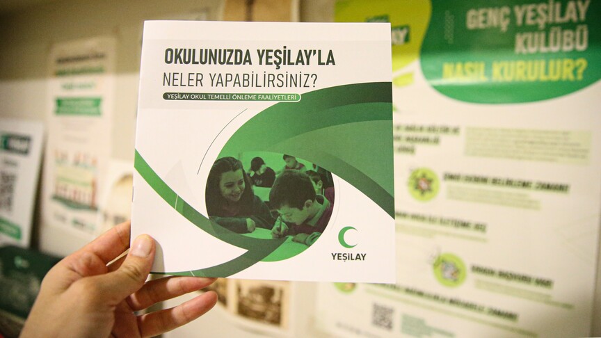 Yeşilay yeni dönemde Adana'daki 500 bin öğrenciye bağımlılıkla mücadeleyi anlatacak