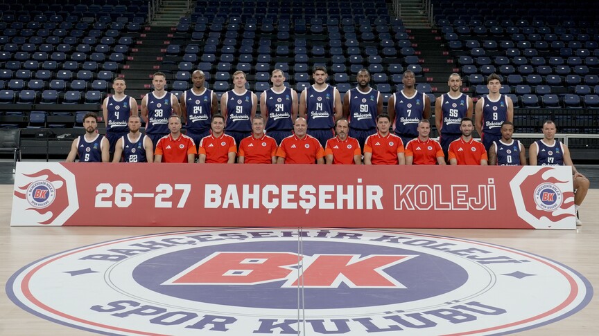 Bahçeşehir Koleji oyuncuları Malachi Flynn ile İsmet Akpınar kadro kalitesinden memnun