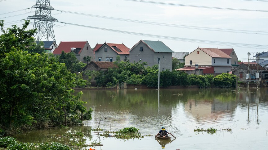 Vietnam'ın kuzeyindeki sel nedeniyle 2 binden fazla ev su altında kaldı